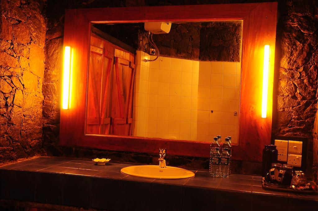 Boulder Garden Hotell Kalawana Rom bilde